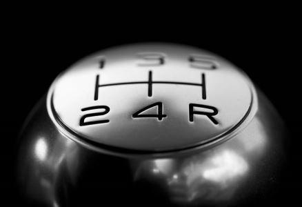 Manual vs Automatic Cars – A Guide for Learner Drivers